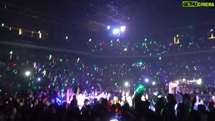 Justin Lo Instagram - #awesome #encore #macau #fans #chapterfreeconcert2018 #thankyou