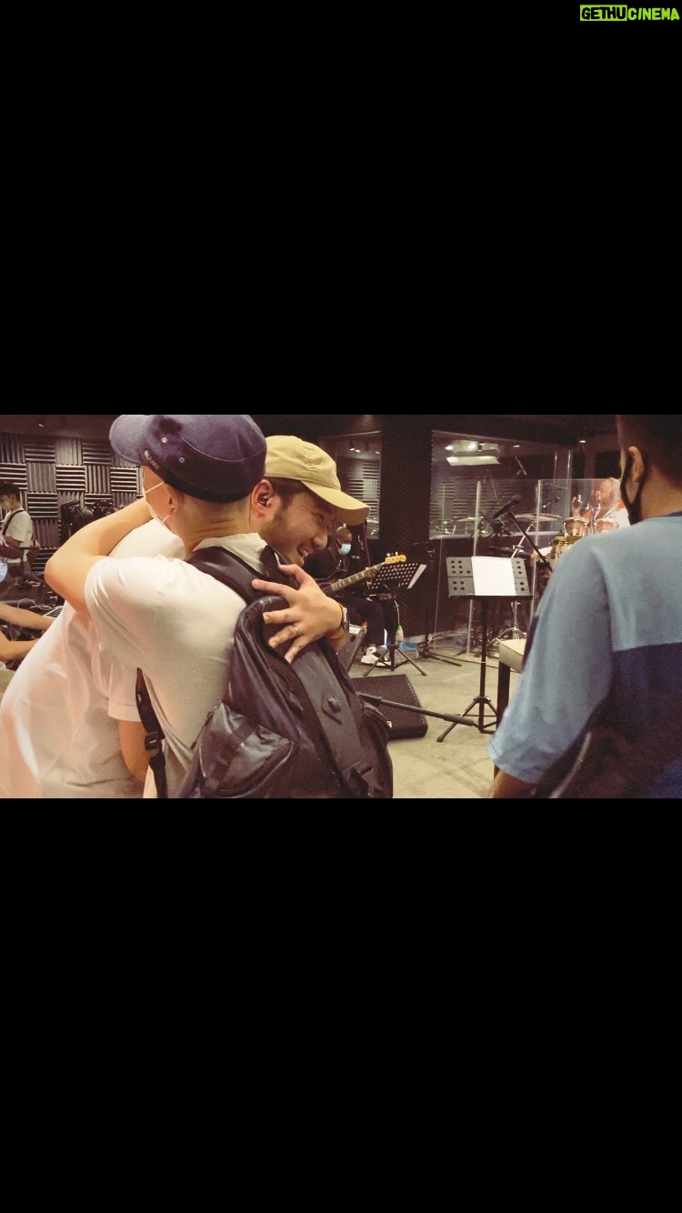 Justin Lo - 2.6K Likes - HELLO EVERYONE
IT’S TIIIIIIME!!!!!!!!!!!