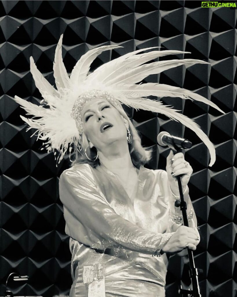 Justin Vivian Bond Instagram - Mother is bringing “Icing” back to the @joespub stage for three final nights Jan 5-7 before heading to sunnier climes for a much-needed break! There are still some beautiful seats left. See you next week! ❄️🩵❄️ Major gratitude to: @jepisalla for the photo and video @thornedarrell for the headdress @toddthomasnyc for the frock Joe's Pub