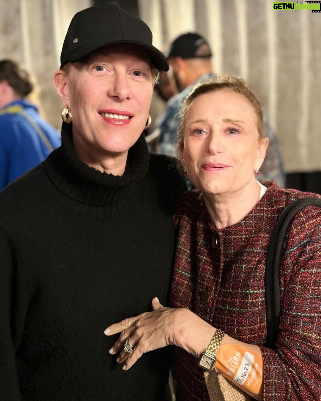Justin Vivian Bond Instagram - The best part of the @kikiandherb tour -apart from all the standing ovations, thank you- was seeing some of my favorite friends and artists. At the top of that list is Linda Thompson. When Linda is there I go for it because there are few people who I wholeheartedly adore more. Another shining Star Goddess is @msjamieclayton. Thank you and @timhailand for being bright lights in my line of vision during the show. And thank you @ethantobman for taking our photo and making me feel like a star! And big love goes out to the man who has been with us from the East Village, to Carnegie Hall, Broadway, and beyond, our beloved @jaredgeller. Thank you will have to do although those two words seem tepid when compared to the feelings of love and gratitude I have for you. I’m beyond grateful to the thousands of people who turned out to see us over the course of the last few weeks. Let’s do it again soon! I also want to mention our genius costume designer @marchappelnyc who has been creating our incredible costumes throughout the years. Every new costume becomes my favorite until I look back at the insanity that has come before, then it’s impossible to choose. Thank you Marc. Our tour manager Mark O’Donnell is the best. Then there’s David Schnirman, our secret weapon! I love working with you. Finally I want to thank @kennymellman for the unquantifiable genius he brings to every show. We’ve been through so much together and we keep on keeping on. Eternal love and respect! ♥️ Wiltern Theatre