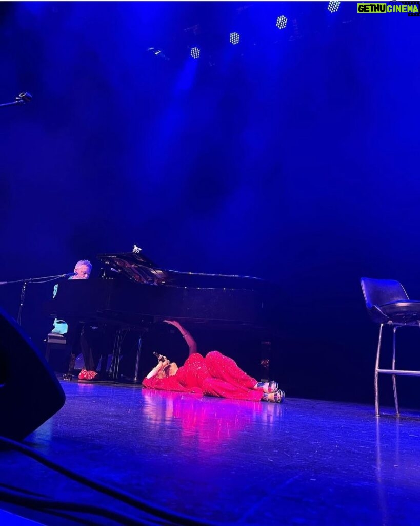 Justin Vivian Bond Instagram - Night Night, Chicago! So much fun playing at the wonderful @parkwestchicago to such a gorgeous crowd! Kiki loves you. ♥️ Photo: @perfectdisgrace