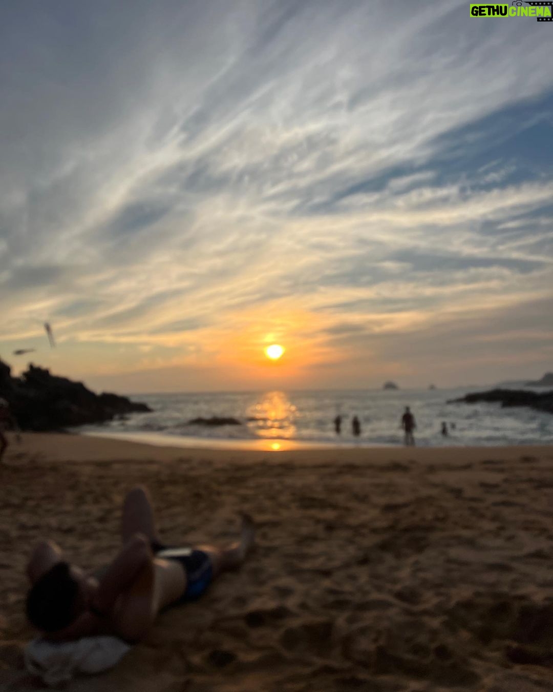 Justin Vivian Bond Instagram - Saturday! I may never leave.