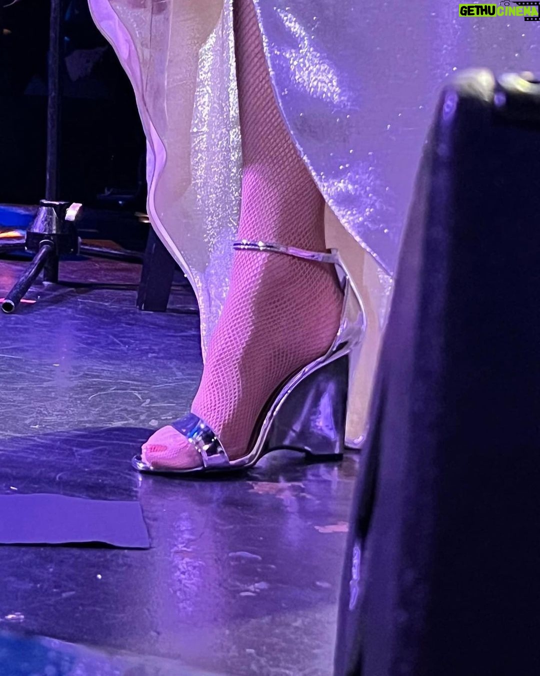 Justin Vivian Bond Instagram - TONIGHT! We return to @joespub for three final nights of celebrating winter in ICING, then this chilly old broad is going some place WARM and SUNNY! ❄️🤍🩵❤️💛☀️ Some tix still absolable. Photo #1 @brandondinklage Photo #2 please tag yourself Joe's Pub
