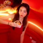 Juthapich Indrajundra Instagram - Have some🍔😉❤️ Quickie - Velaa Langsuan