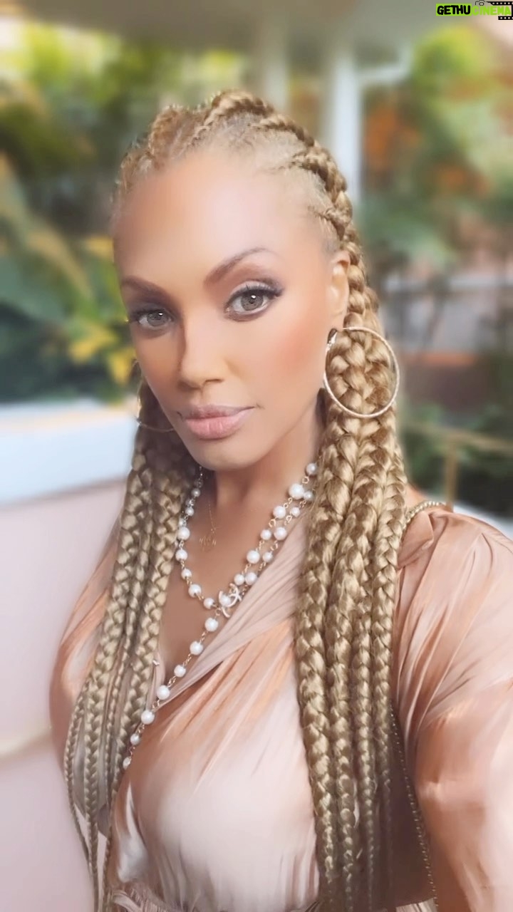 K.D. Aubert Instagram - What a way to end my trip to California! 🎬🎬🎬 #PowerMoves #NextLevel 🎬🎬🎬 #BeverlyHillsHotel #RAMbraids #MadameAubert