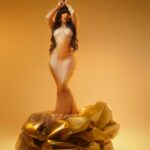 K. Michelle Instagram - Im at the point in my life where I dont have 2explain or prove who I am.I’ve been in the game so long. Ive learned so much about people by observing their behaviors. Im very big on pick a side and stay there. Im very big on keeping all that drama & messy behavior over there.I can’t deal in people who can’t control their emotions.I do so much for people daily it’s very rare that I ask for anything. I’ve had some very special days in my life take place and Ive watched those very people I’ve helped selfishly make it about them. They couldn’t even hide it for one day. I don’t get mad anymore in these moments I handle them with a class&grace that could only be displayed by some1 who is over experienced in the bullshit of humans. I have the gift of quiet Fuck Yous.I quietly remove myself from their lives never 2 never return. I see the behavior of others&act accordingly. Never get 2comfortable with me cause im not your pillow. I’m not here 4U 2sleep on. Once I sense manipulation there is no rest 4you here. I feel no remorse or discourse for you. I am a willing participant in the cycle of life. Everyone has a season and reason. Ask yourself this. Everytime we go out why you sit there and don’t pay a dime? Is this you? Do you straddle the fence&foolishly think I don’t see it? Is this you? Do you do the bare minimum when it comes to your job? Is this you? RU the guy that thinks you will continue to hold up space without bringing anything to the table but a WYD text? There is no sausage in the world, or self esteem low enough here that should make U think I won’t find a new 1 2ride. I’m a REAL cowgirl I ride 4sport😂 If you think i’m talking 2U I AM😉 I’m sorry but the gigs up. I have empathy not sympathy 4others. Never think I need you or won’t replace U. I will continue 2b your problem because I will not be your solution 2Ur life. The only solution I can offer U is through song. Listen and learn. My vision is clearer than it’s ever been. I am the woman my momma prayed I be. Don’t bring none of that around my new journey. P.S I’m not giving U any money, taking care of U and I don’t do ANYTHING 4free,so stop asking. Stop taking pics of me after I paid i’m not ur product