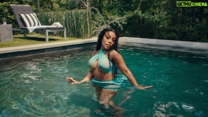 K. Michelle Instagram - “Same Damn Show” MY LETTER TO R&B video OUT NOW! I love you for loving me. My new album “I’m The Problem” my baby is out NOW. Head to YouTube. Links in bio🌻🌻🌻🌻🌻