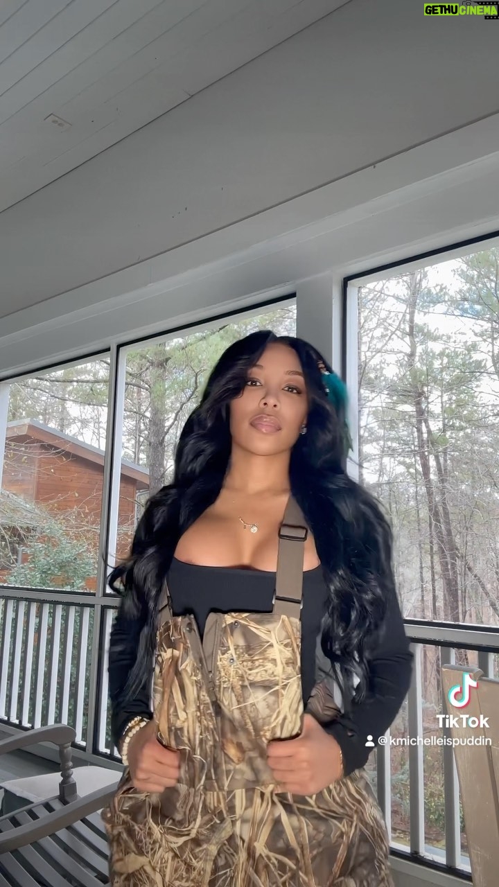 K. Michelle Instagram – Puddin. A day with me mentally preparing for this  era. Something really big for me💫🌻🙏🏽✍🏽 @kimberlyispuddin follow my new  tiktok: @kmichelleispuddin | Gethu Cinema, image size:720x1280