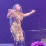 K. Michelle Instagram - Tonight made me ready for all my new shows coming up! One thing i’m gone do is perform under any circumstance! BRAND NEW SHOW, CAUSE ITS A BRAND NEW ME🙏🏽❤️ @kimberlyispuddin #chicago (DETROIT AND ROCHESTER YOUR UP FIRST JUST ME, You, and PUDDIN. Make sure y’all let me know what songs from the New Album y’all want to hear)❤️