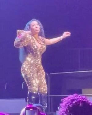 K. Michelle Instagram - Tonight made me ready for all my new shows coming up! One thing i’m gone do is perform under any circumstance! BRAND NEW SHOW, CAUSE ITS A BRAND NEW ME🙏🏽❤️ @kimberlyispuddin #chicago (DETROIT AND ROCHESTER YOUR UP FIRST JUST ME, You, and PUDDIN. Make sure y’all let me know what songs from the New Album y’all want to hear)❤️