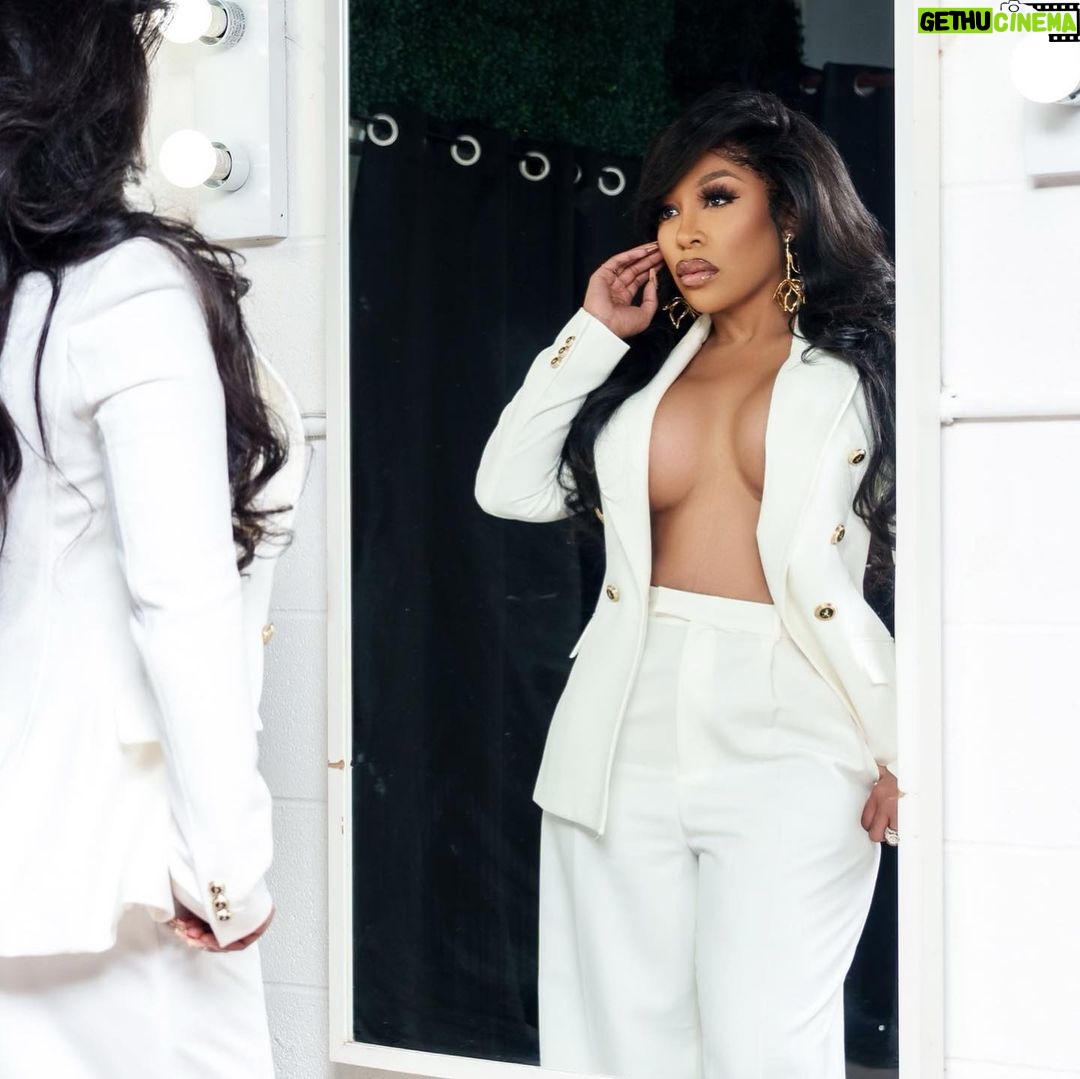K. Michelle Instagram - The only bitch I go back and forth with. “Im The Problem” SEPT 22 #finally
