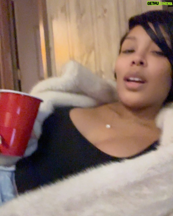 K. Michelle Instagram - Shit goes up on this side of townπβπ½π» @kimberlyispuddin