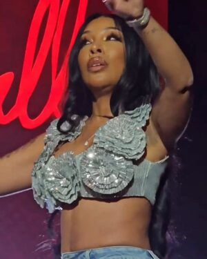 K. Michelle Instagram - I watch people try to take a lot from me, but God won’t let them take my gift. If I don’t do nothing else I’ll put on a show🫶🏽 Sold out last night. Thank Columbia SC. Very blessed to just do what I ❤️