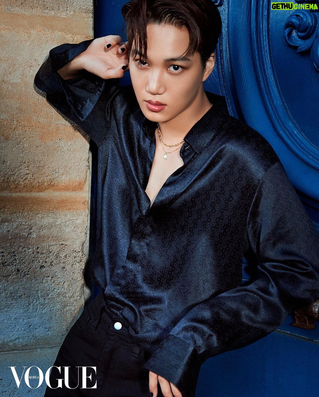 Kai Instagram - #입생로랑뷰티 #리브르르퍼퓸 #freedomdoesntwait #IAMLIBRE @yslbeauty