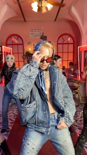 Kai Instagram - Call Me ROVER 😎
 
#KAI #카이 
#EXO #엑소 #weareoneEXO 
#Rover #KAI_Rover
#RoverChallenge