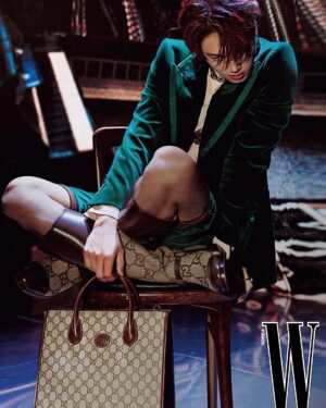 Kai Instagram - @gucci @wkorea #LoveYourW