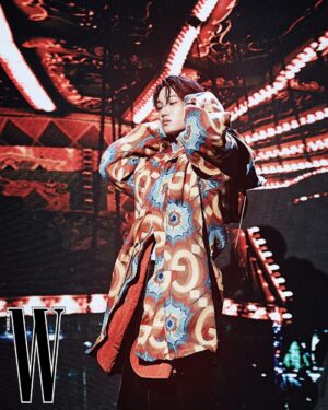 Kai Instagram - @gucci @wkorea #LoveYourW