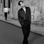 Kai Instagram - #입생로랑뷰티 #리브르르퍼퓸 #freedomdoesntwait #IAMLIBRE @yslbeauty
