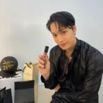 Kai Instagram - @yslbeauty #입생로랑뷰티 #입생로랑벨벳틴트 #따뚜아쥬꾸뛰르