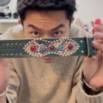 Kai-Yi Chang Instagram – 我真的很怕冷…

在家就已經要穿著發熱內褲加純羊毛浴袍保暖，
出門為了好看但又怕冷死，只好分享一下…
醜醜的發熱內褲怎麼穿搭才不會被發現！哈哈

寒流太有感，發熱、羊毛、真皮產品一樣不少。
我保證這樣出門，絕對不會冷！

Leather coat @2ndstreet_taiwan 
Jeans @levis @levis_taiwan 
Sweater @kapitalglobal 
Accessories @johnlawrencesullivan_official 
Shoes @whitesboots

#stylish #style #fashionblogger #lifestyle #lifestyleblogger #actorslife #actors #leatherjacketstyle #leatherjacket #newvintage #kapital #johnlawrencesullivan 國立國父紀念館National Dr.Sun Yat-sen Memorial Hall