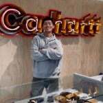 Kai-Yi Chang Instagram - 出發去台中。 去 @carharttwip_tw 在大遠百重新開幕，今天先不穿carhartt，因為要去買新衣服，期待我買的新衣服嗎？影片先透露一點點，好好期待明天的照片吧！（今天我的老嘿美有上鏡頭喔。） Jacket @supremenewyork by @opmm.taipei Jeans @levis_taiwan Shoes @newbottega Sunglasses @vatic_official_pages Necklace @sssss_h_tw & @carharttwip_tw #Carharttwip 台中大遠百重新開幕 #lifestyle #lifestyleblogger #fashionstyle #fashionblogger #actor #actorslife #levis #carhartt #supreme #bottegaveneta