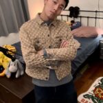 Kai-Yi Chang Instagram - 該起床了。 好好打扮一下… 準備出門吃飯！今晚吃義大利料理，不可以隨便。 Top @muji_taiwan Jeans @commedesgarcons @fumitoganryu Jacket @supremenewyork Shoes @calvinklein @rafsimons Accessories @acnestudios #island #acnestudios #beachlife #rafsimons #taipeicitylife #lifestyle #lifestyleblogger #calvinklein #actor #actorslife #ganryu #commdesgarcons #supreme #denim 國父紀念館站