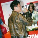 Kai-Yi Chang Instagram – 百樂門•木隼工房-跨界聯展。

好喝不囉嗦！百樂門在蘇格蘭已經有120年歷史，至今仍然保持著「全手工」製程，就有如木隼工房一樣，全手工不使用任何螺絲或釘子！

職人精神，為之一振。

必須推薦大家一起來淺嚐這人類的溫暖。

偷偷跟你們說：
12/08-12/17在松菸創意空間
都能免費參觀，還能抽「手做實木椅凳」喔！

Photographer @peiiiinnana @peinnacam 

#承藝手創 #firsthand #百樂門單一麥芽蘇格蘭威士忌 #cottingham廷漢 #木隼工房 松菸文創園區