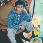 Kai-Yi Chang Instagram – 謝謝大家。

生日月沒在蓋，從月初過到月底！
第一攤來到 @here_taipei 水煙餐酒…
沒想到裡面超酷超可愛💕
塗鴉牆更是讓大家為之驚豔又瘋狂！

餐點、調酒都很到位，謝謝你們的第一日。

Photographer @peinnacam 

#ootd #look #fashion #fashionblogger #lifestyle #lifestyleblogger #streetstyle #balenciaga #alexanderwang #fashionstyle #supreme #budweiser Here Shisha&Bar