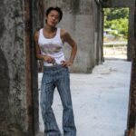 Kai-Yi Chang Instagram - 突然想起KAPITAL花絮沒分享… 在去年拍攝 @kapitalglobal 的幕後花絮，這麼多可愛的時刻，卻忘記分享…該死！ 不管是跳日月潭、平田和宏先生吃小吃、大家一起打麻將…都是非常不同凡響的回憶。 今年，我一定要去東京-惠比壽找大家！ #BLUEMAGPIE #藍鵲 #denim #嬉皮士 #調和 #harmony #LOVEandPEACEandHARMONY #CRAFTMANSHIPandLIVERTY #challenge #factorybrand #kapital #kountry #2024 日月潭朝霧碼頭