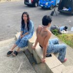 Kai-Yi Chang Instagram - 突然想起KAPITAL花絮沒分享… 在去年拍攝 @kapitalglobal 的幕後花絮，這麼多可愛的時刻，卻忘記分享…該死！ 不管是跳日月潭、平田和宏先生吃小吃、大家一起打麻將…都是非常不同凡響的回憶。 今年，我一定要去東京-惠比壽找大家！ #BLUEMAGPIE #藍鵲 #denim #嬉皮士 #調和 #harmony #LOVEandPEACEandHARMONY #CRAFTMANSHIPandLIVERTY #challenge #factorybrand #kapital #kountry #2024 日月潭朝霧碼頭