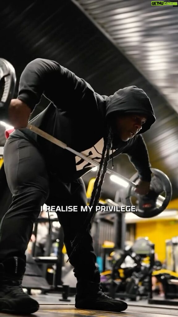 Kai Greene Instagram - FUEL EVERY STEP OF THE JOURNEY 💥 Within adversity lies the strength to redefine your destiny. Make every opportunity a possibility with the help from @reignbodyfuel bc our potential knows no bounds. THOUGHTS BECOME THINGS @reignbodyfueleurope #KaiGreene #ReignBodyFuel #ThoughtsBecomeThings