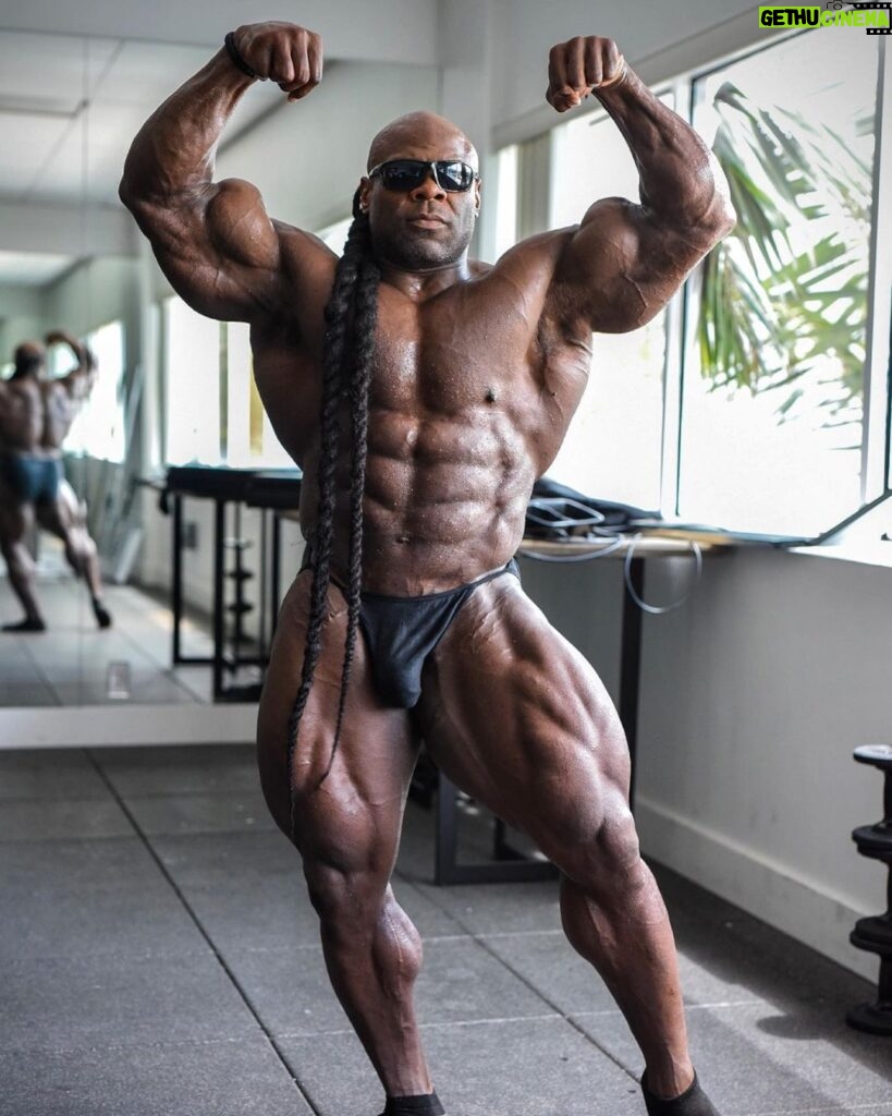 Kai Greene Instagram - MINDSET IS EVERYTHING 💯 Having the right mindset is critical to achieving success in any aspect of life, especially in pursuing your dreams. When you have a positive, goal-oriented mindset, you see challenges and obstacles as opportunities for improvement & further self development. You believe in yourself and your abilities, and you are willing to work hard and persevere, even in the face of adversity. You see failures as opportunities to learn and grow, rather than as proof of your inadequacy. You are more willing to take risks and try new things, knowing that failures are simply part of the process of learning and growing. Mindset not only matters, it’s everything physical and mental, it’s the vehicle that keeps you focused and motivated, and allows you to overcome any obstacles that may arise on your journey towards your goals. Devote time to personal growth and push through each day with unwavering strength and power from the help of @redcon1 #KaiGreene #Redcon1 Redcon1 Gym