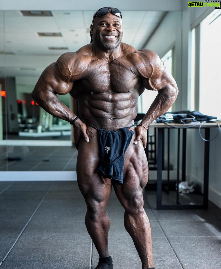 Kai Greene Instagram - NOTHING BEATS WORK ETHIC 💯 Working through hardships to reach your goal is a critical component of success. It's about having determination, persistence, & resilience to overcome any obstacles that may stand in your way. It's never giving up, even when the going gets tough. In life, there are many hardships that you must work through in order to achieve your goals. Whether it's a career change, a setback, or simply the day-to-day grind, you must have the determination to push through and keep going. A belief that requires a strong mental fortitude and a positive mindset. You must be able to maintain your focus and stay motivated, even when things aren't going your way. You must also be willing to make sacrifices and work hard, even when it's not easy or convenient. This concept applies to every aspect of our existence. Whether we're pursuing a personal goal or a professional one, we will face obstacles and difficulties along the way. The key is to work through these hardships and never give up, even when it feels like the odds are stacked up against us. Take the time dedicated to working on yourself, power through each day with relentless force with the help from @redcon1 #KaiGreene #Redcon1 Redcon1 Gym