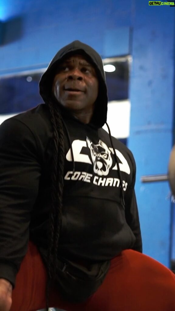 Kai Greene Instagram - THE NEXT LEVEL STARTS HERE 💥 Legs may be tough, but so are we @corechamps Starting this Friday with an explosive leg day featuring all the mandatory exercises with unmatched power and intensity. ⚡️ #KaiGreene #CoreChamps #Thoughtsbecomethings
