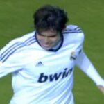 Kaká Instagram – 📖 Episode 1. of how to score a golazo…
⤴️ Manual de cómo trenzar una jugada… 
📅 23/02/2013
🆚 RC Deportivo
#RealFootball | #OTD Riazor