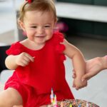Kaká Instagram - 1 ano da nossa Sarinha, Sarah, princesa do Senhor, nossa caçulinha que chegou chegando, pequenininha e cheia de personalidade, feliz, sorridente, que nos trouxe muita agitação e alegria! Ela é uma benção maravilhosa! Que o Senhor abençoe e ilumine seu caminho por toda sua vida! Nós te amamamos infinito e estaremos sempre aqui para vc! ❤️