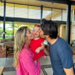 Kaká Instagram - 1 ano da nossa Sarinha, Sarah, princesa do Senhor, nossa caçulinha que chegou chegando, pequenininha e cheia de personalidade, feliz, sorridente, que nos trouxe muita agitação e alegria! Ela é uma benção maravilhosa! Que o Senhor abençoe e ilumine seu caminho por toda sua vida! Nós te amamamos infinito e estaremos sempre aqui para vc! ❤️