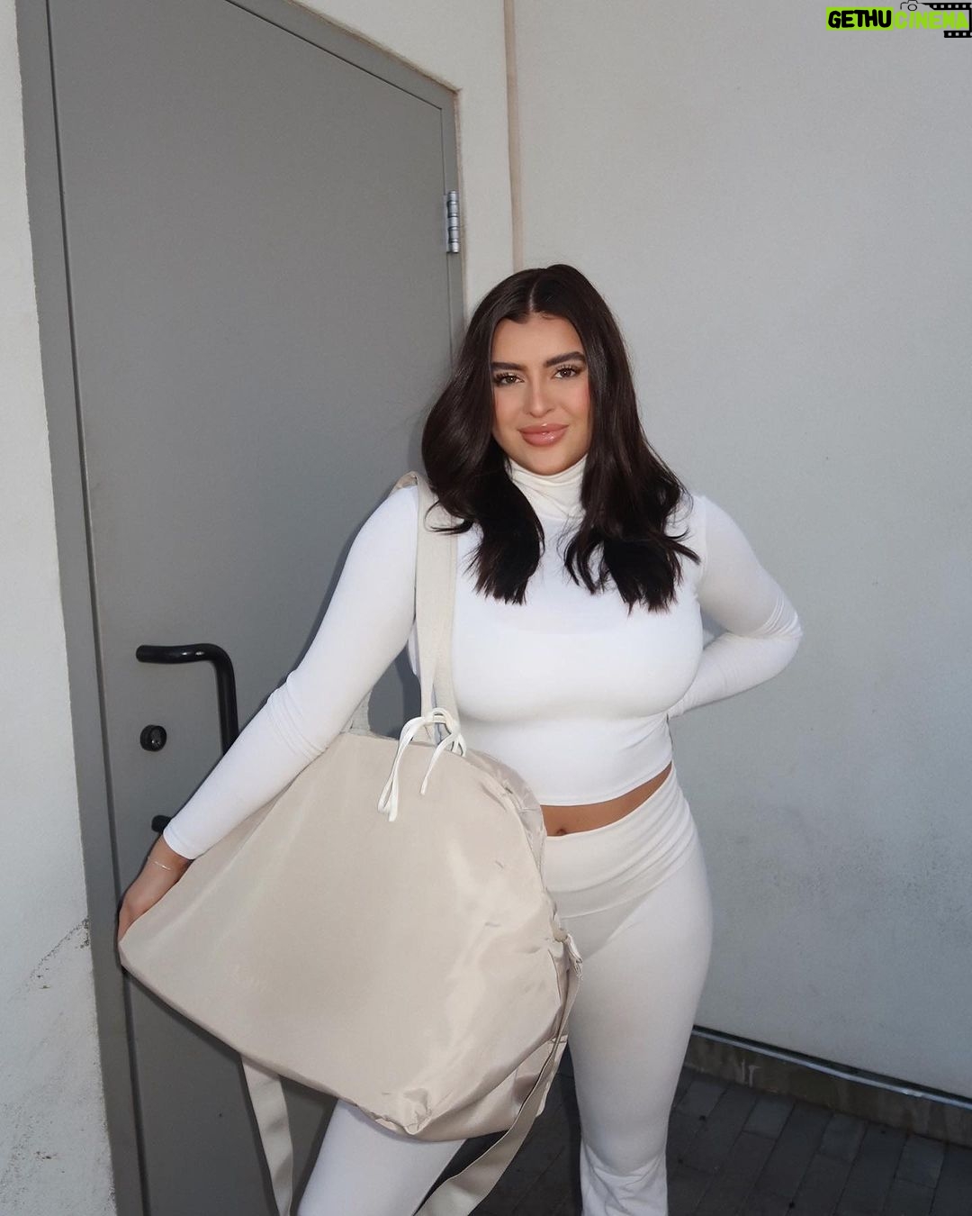 Kalani Hilliker Instagram - Travel in style this holiday season with the perfect Karry-All Bag 🎄🤍 last 3 days of the 12 days of Christmas 30% off site wide sale! Shop @karebykalani and use code HOLIDAYCHEER🧖🏼♀️💋✨
