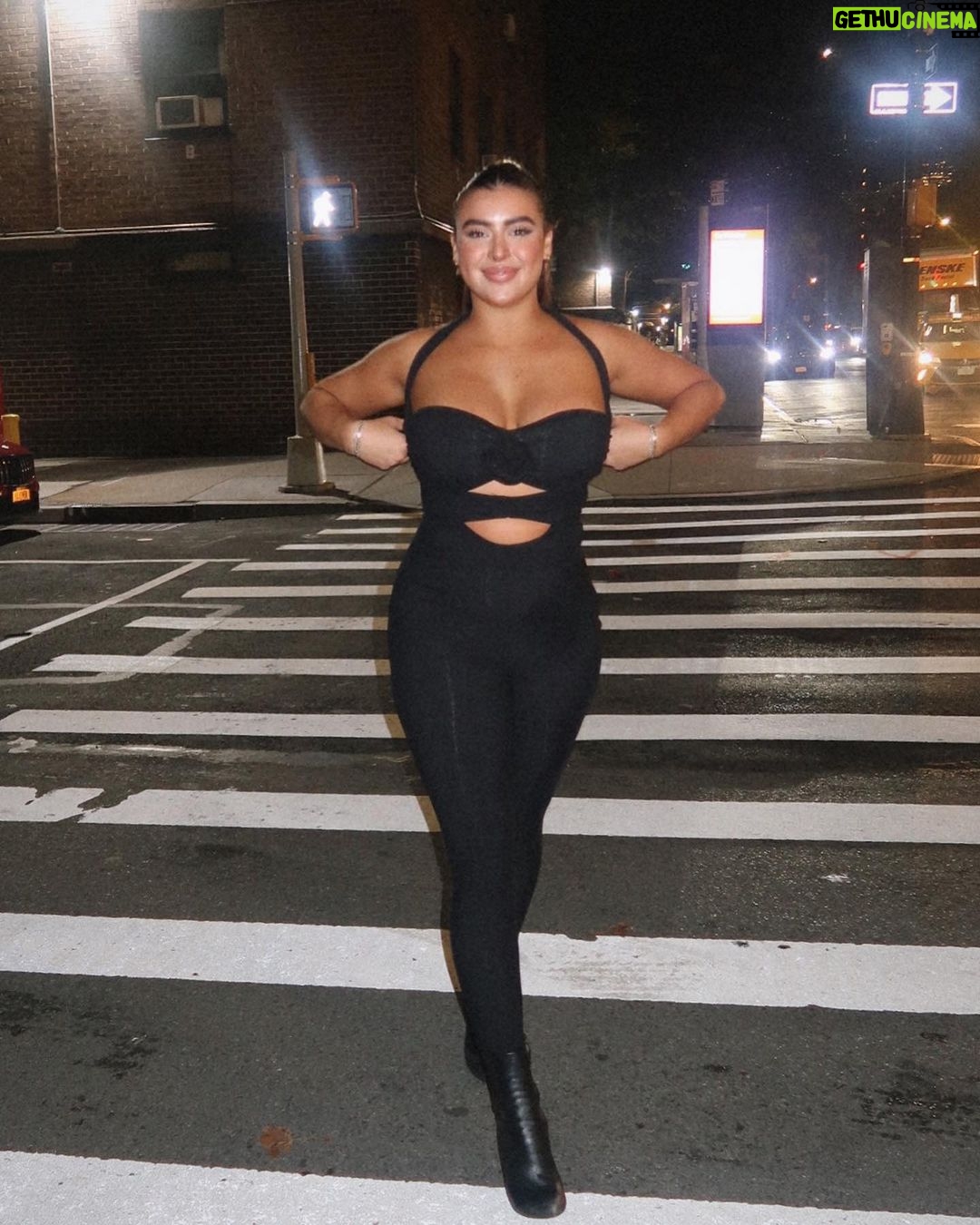 Kalani Hilliker Instagram - living in my vision board🥹🖤🌃✨🍸 NYFW