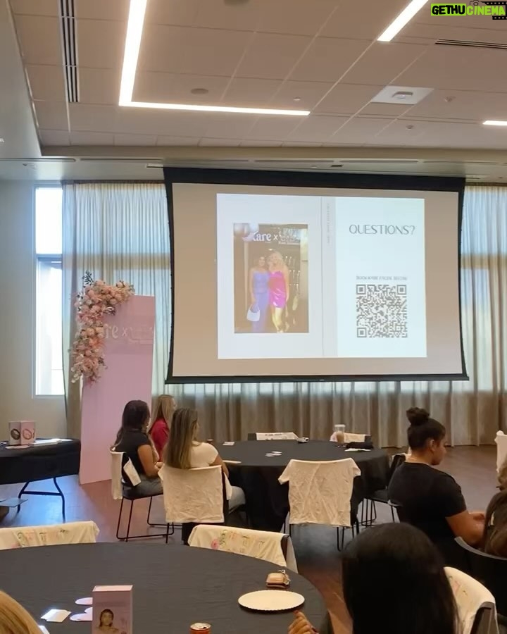 Kalani Hilliker Instagram - Had the best time at ASU @asupanhellenic talking all things Kare by Kalani, mental health, skin care, and Kare X Poppy! Got to live out my sorority girl dream!! Ily girlies! π©·β¨π«ΆπΌπ€π₯π«§πͺ½