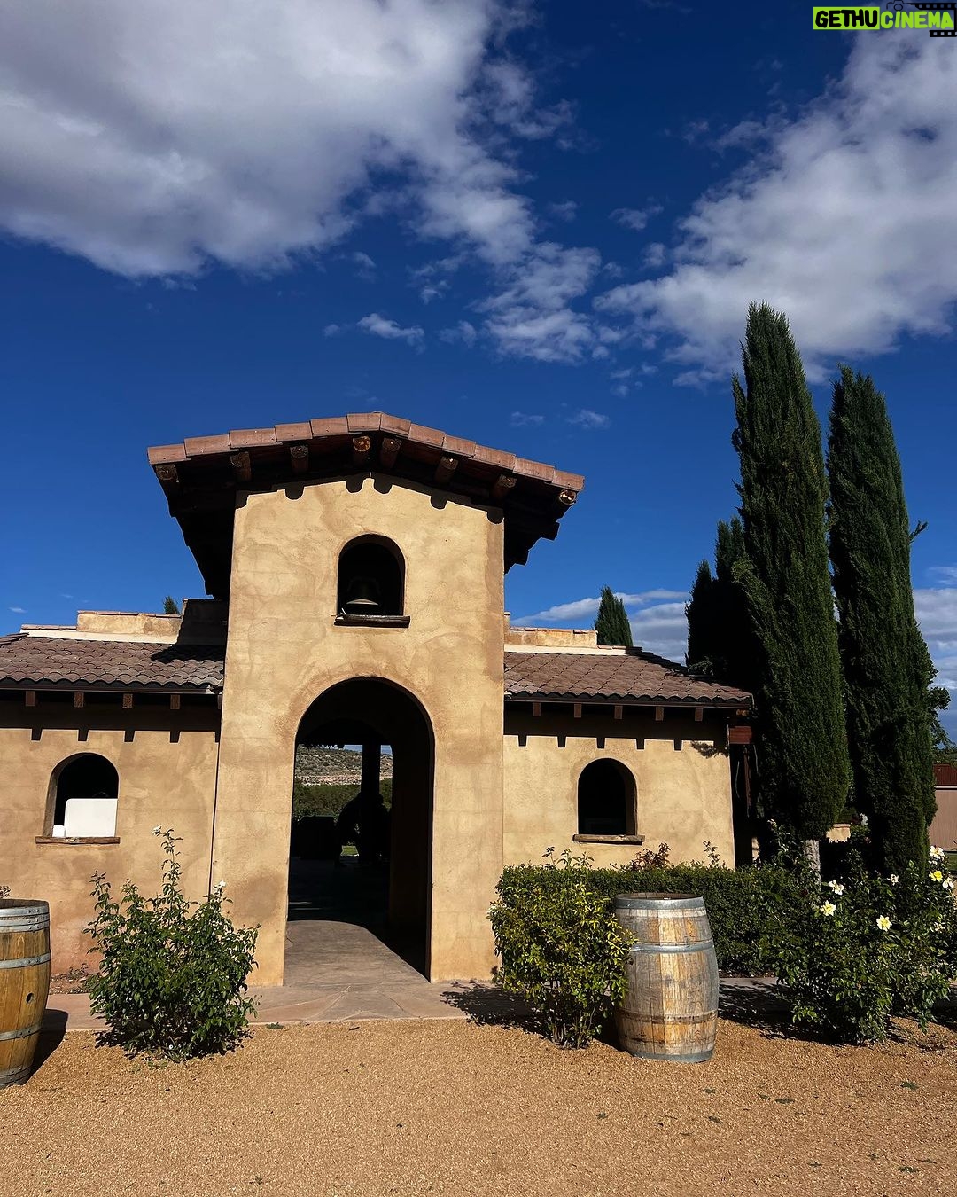 Kalani Hilliker Instagram - 🍷tasting with my bffs Sedona, Arizona