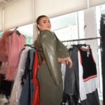 Kalani Hilliker Instagram - Fitting for @aliceandolivia presentation🤍 New York, New York