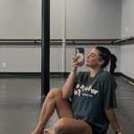 Kalani Hilliker Instagram - pretending I still got it🤭