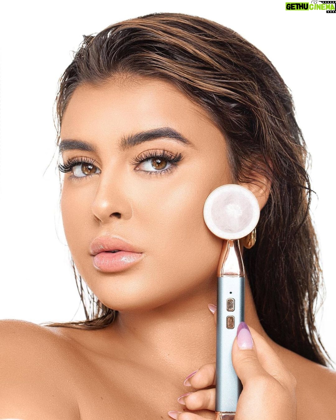 Kalani Hilliker Instagram - who’s ready for new @karebykalani 🤭🫶🏻🩷☁️🫧 Scottsdale, Arizona