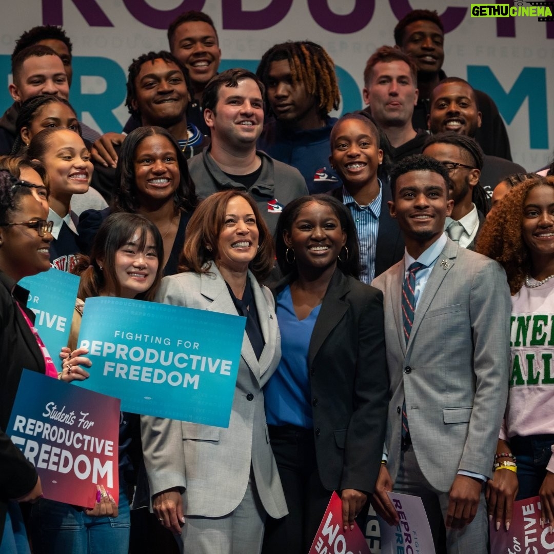 Kamala Harris Instagram - And that’s a wrap on 2023.