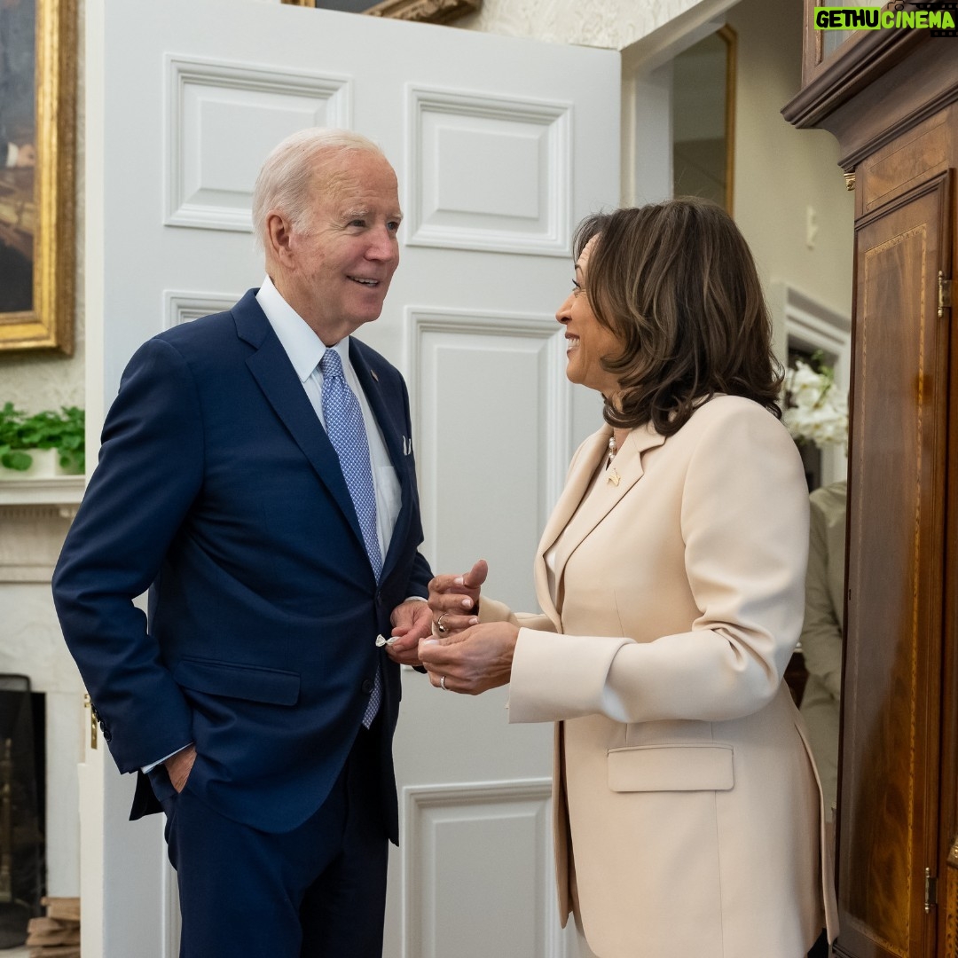 Kamala Harris Instagram - And that’s a wrap on 2023.