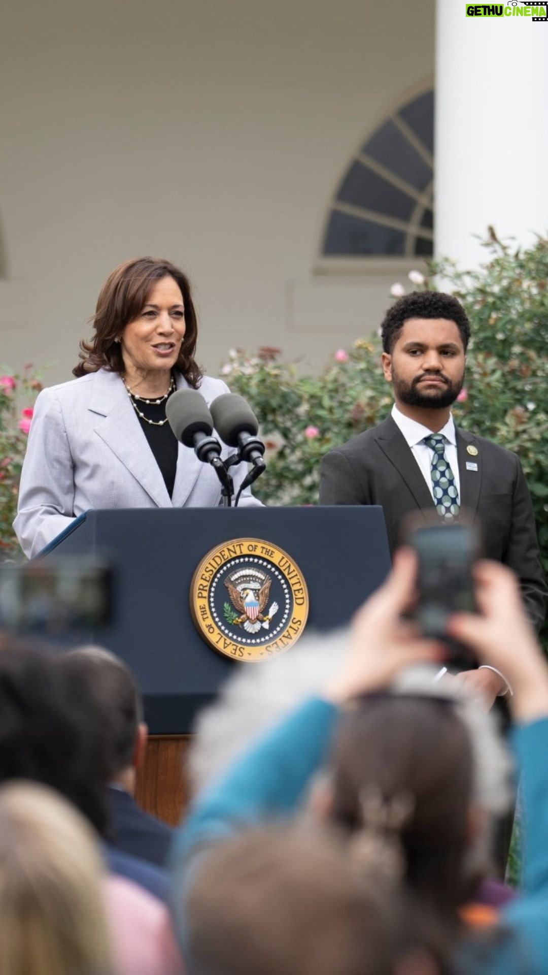 Kamala Harris Instagram - President @JoeBiden and I continue to be deeply inspired by the students leading the gun safety movement.