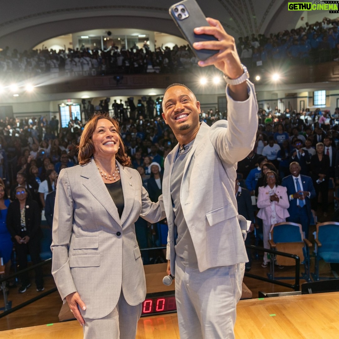 Kamala Harris Instagram - When I look at our young leaders, I know our future is bright.