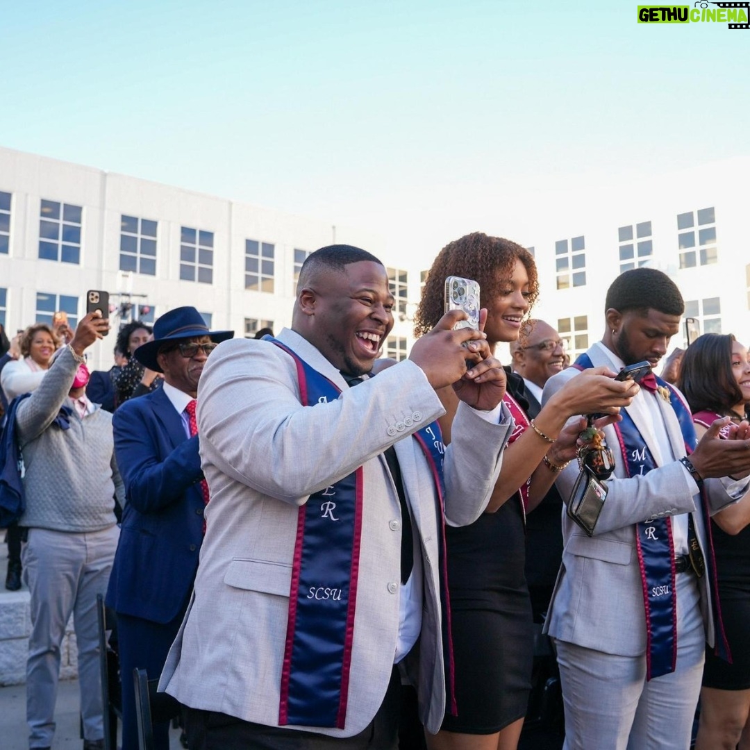 Kamala Harris Instagram - In 2020, the people of South Carolina showed up to vote. You convinced your friends, family members, neighbors, and coworkers of the power of their vote. It is because of that work that @JoeBiden and I are in the White House. Let's do it again today.