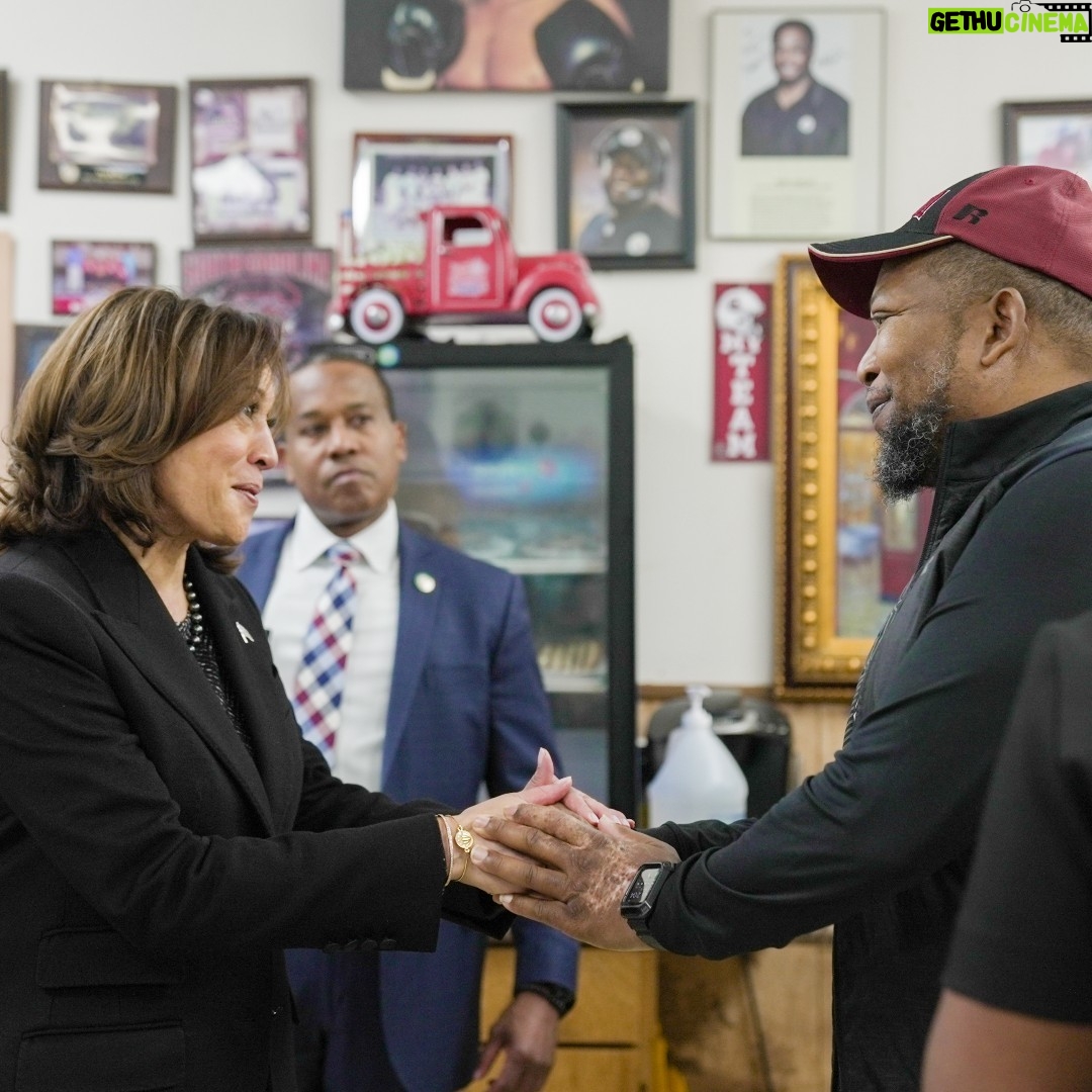 Kamala Harris Instagram - South Carolina, our fundamental freedoms are at stake in this election. The freedom to make decisions about your own body without the government telling you what to do. The freedom to love who you love, openly and proudly. The freedom to be safe from gun violence. We can protect these freedoms by exercising our right to vote on February 3.
